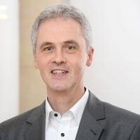 Speaker: Prof. Dr. Frank Jacob 